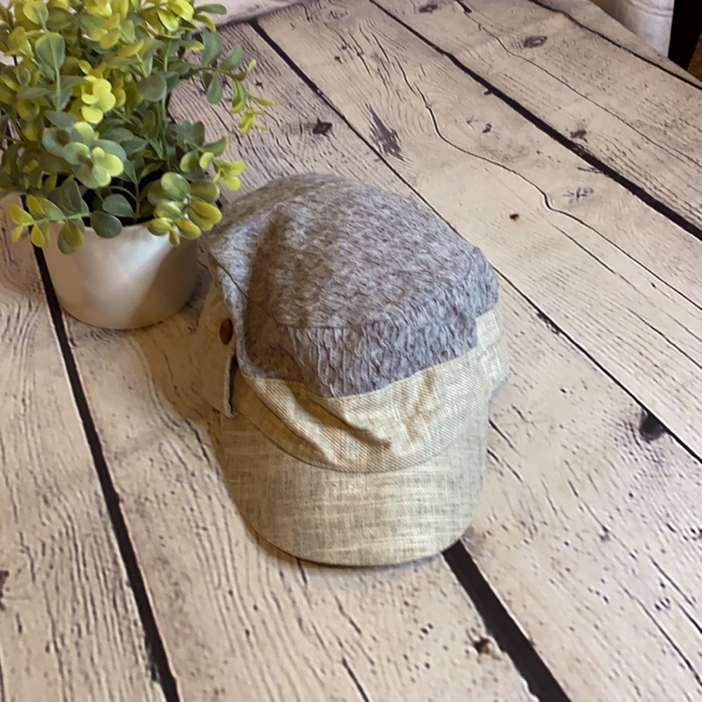 Elastafit gray top tan and cream brim